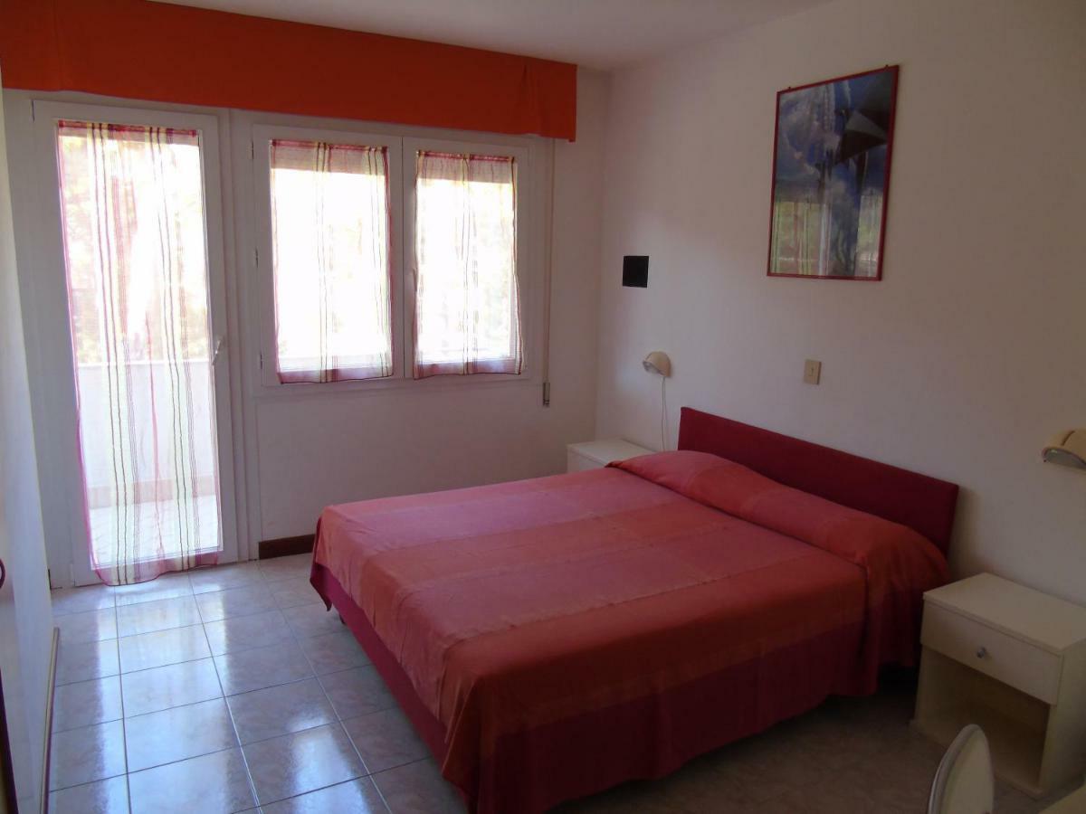 Villa Valeria Lignano Sabbiadoro Buitenkant foto